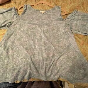 Lauren Conrad cold shoulder XL